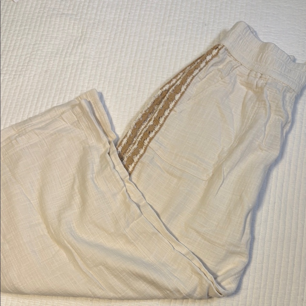 Aerie Cream Wide Leg Pants with High-Waisted Design